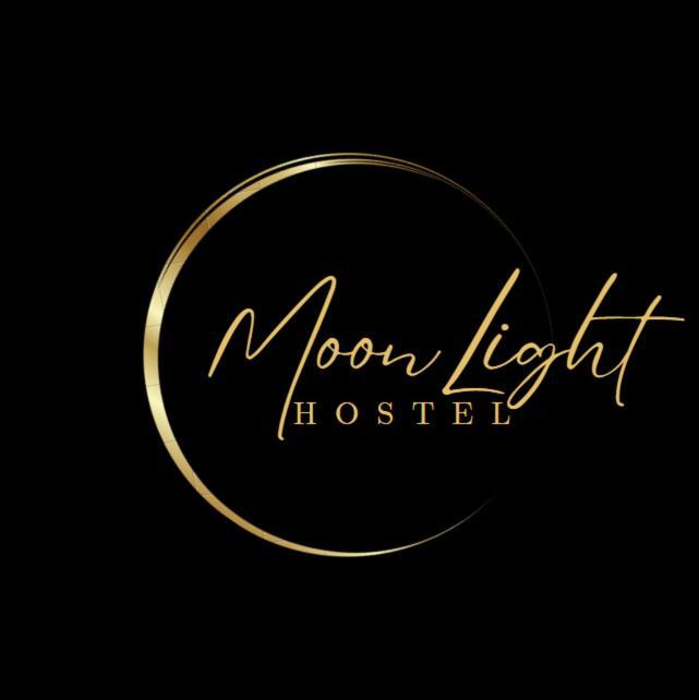 Moonlight Hostel Leopoli Esterno foto