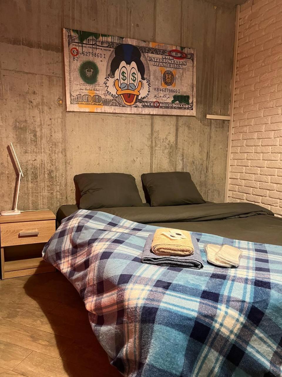 Moonlight Hostel Leopoli Esterno foto