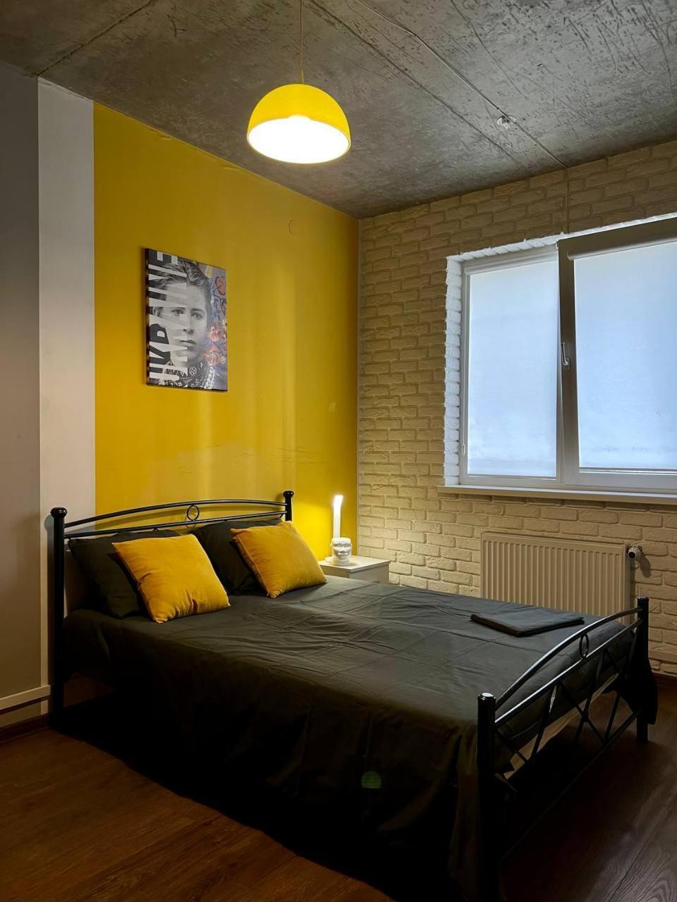 Moonlight Hostel Leopoli Esterno foto