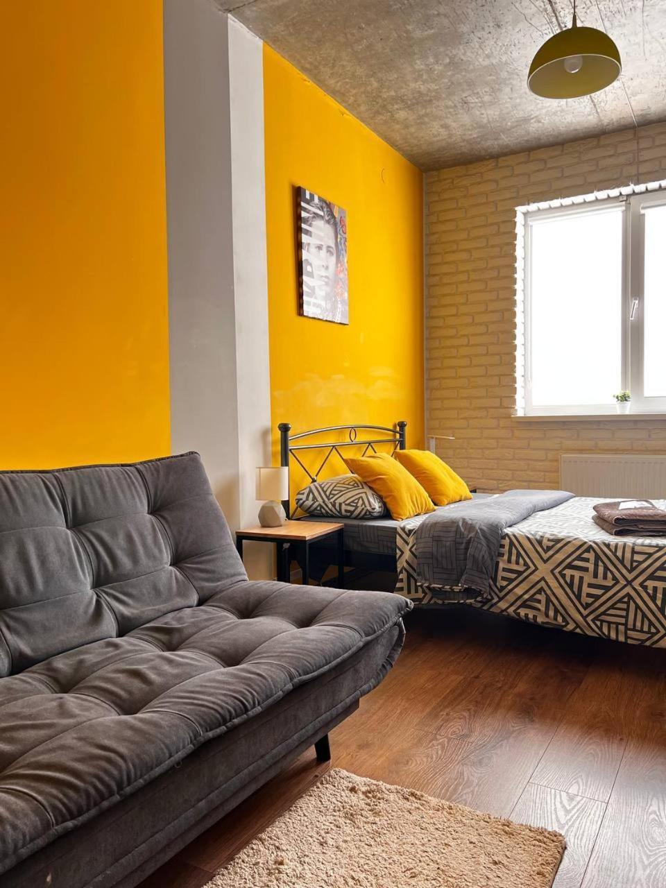 Moonlight Hostel Leopoli Esterno foto